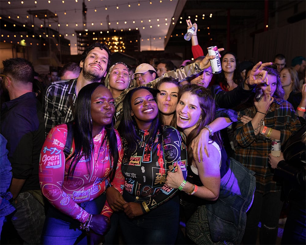 738740787-street-fest-entertainment